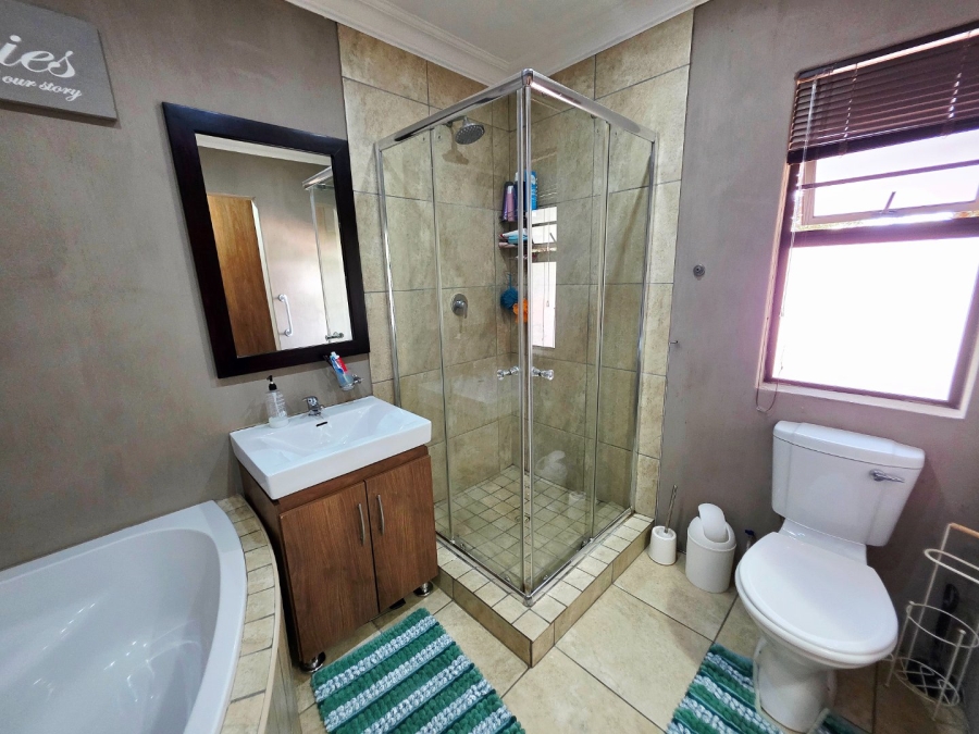 3 Bedroom Property for Sale in Universitas Free State